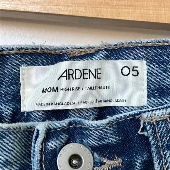 Ardene High Rise Mom Distressed Jeans - Picture 6 of 7